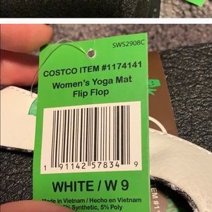 Sanuk Shoes - White Sanuk size 9 Sanuk Shoes - White Sanuk size 9